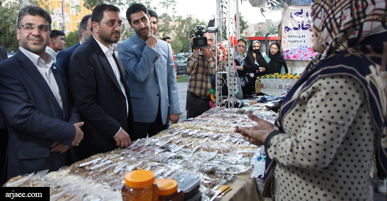 بازدید شهردار مشهد از نمایشگاه دست آفرینان برکت و کرامت-سید عبدالله ارجائی شیرازی